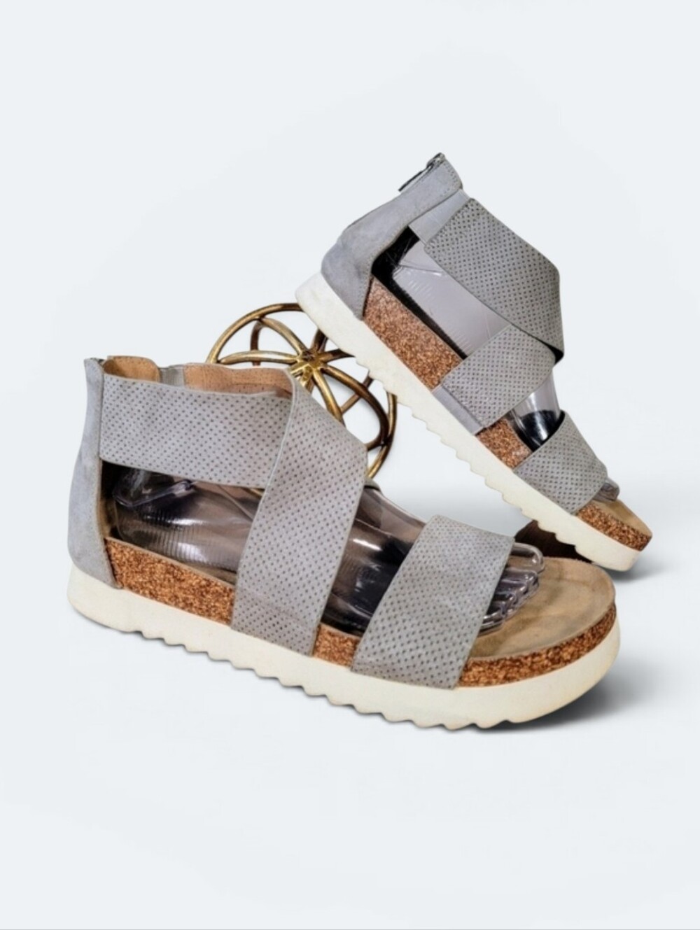 ND New Directions Irlena Platforms Gray Faux Suede Sandals Size 10